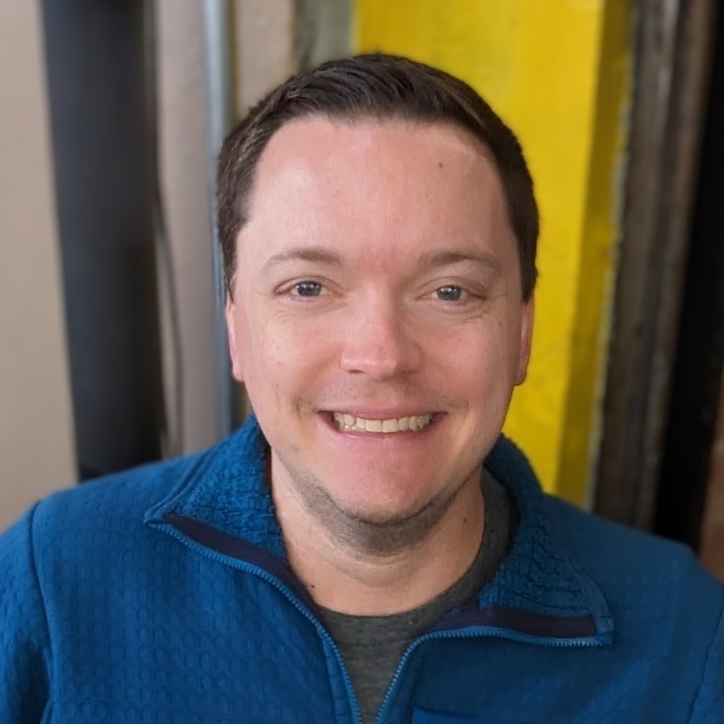 Headshot of JD Leonard